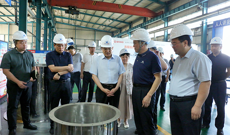 新鄉(xiāng)市市長魏建平蒞臨高服篩機(jī)調(diào)研指導(dǎo)