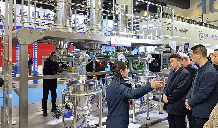 高服以“智能篩分系統(tǒng)+防爆解決方案”雙引擎驅動制造業(yè)升級，獲工信部領導現(xiàn)場點贊